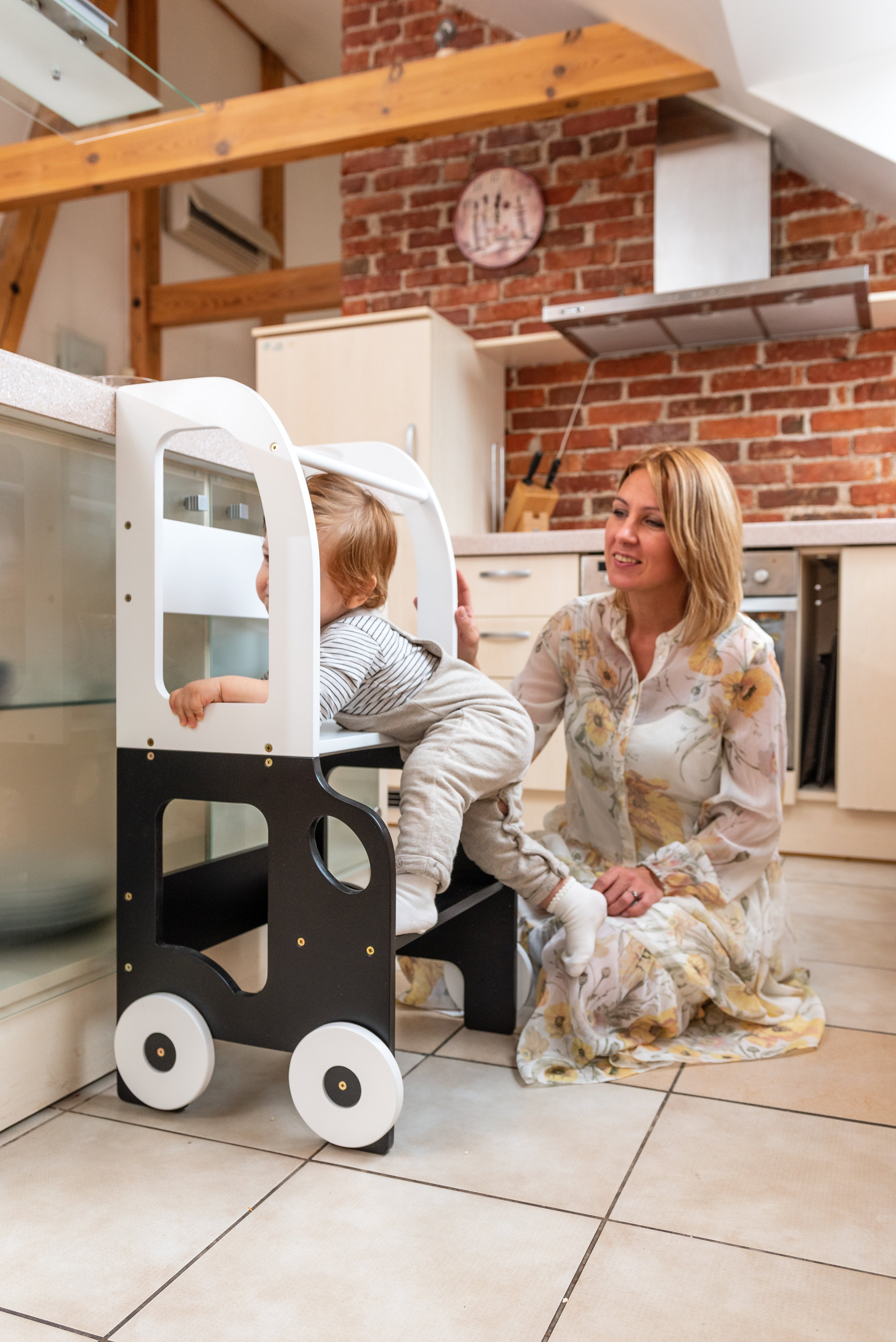 Autós tanulótorony és tanulóasztal – több színben – Family-scl Family-scl
