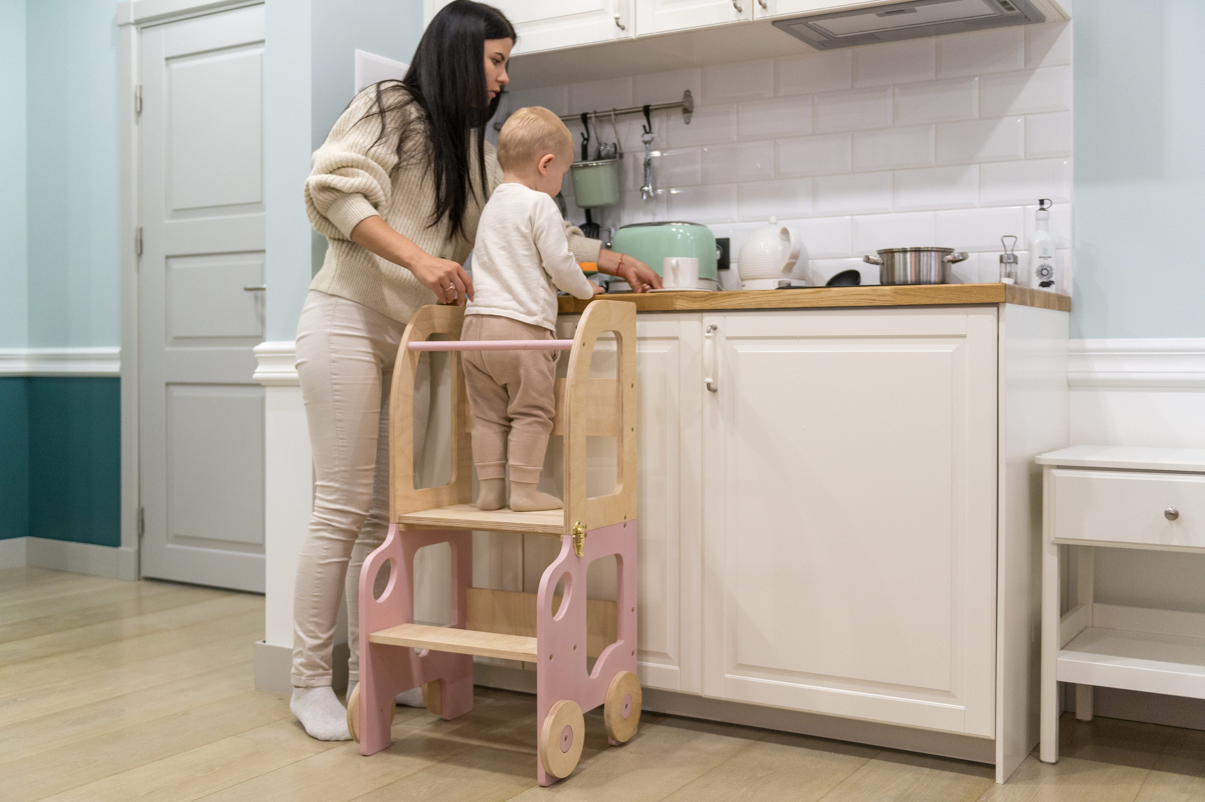 Autós tanulótorony és tanulóasztal – több színben – Family-scl Family-scl