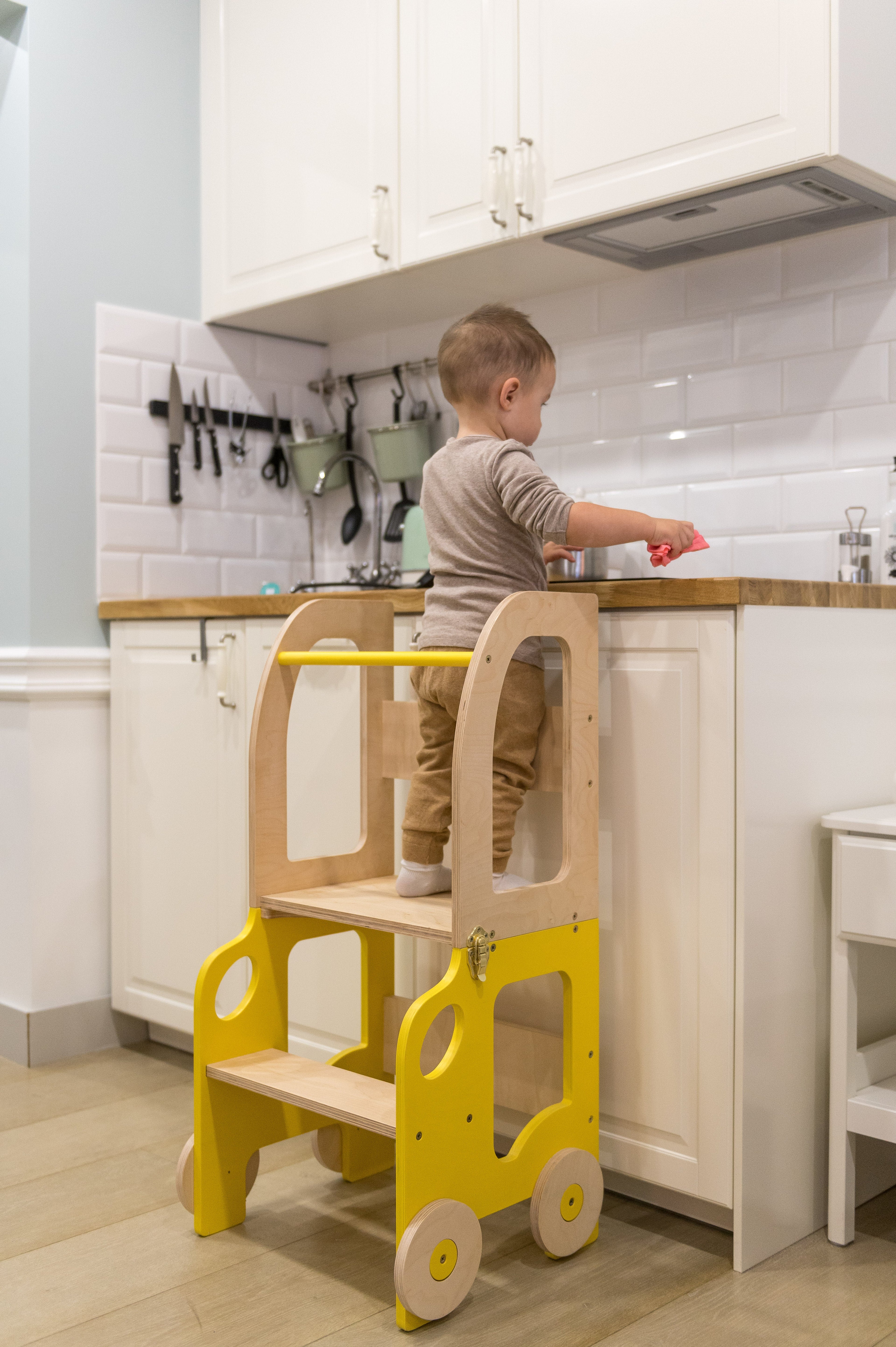 Autós tanulótorony és tanulóasztal – több színben – Family-scl Family-scl
