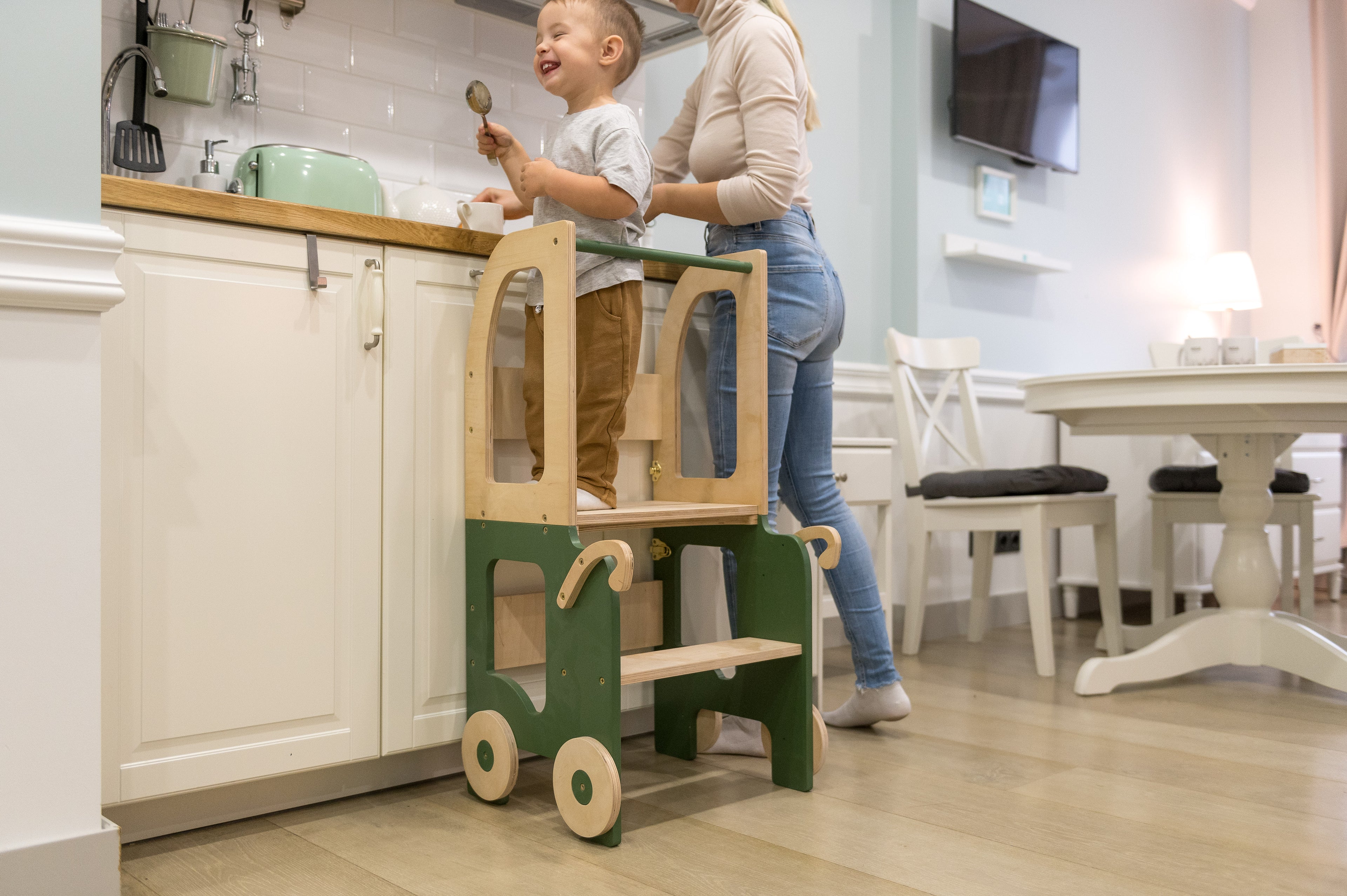 Tanulótorony és tanulóasztal – több színben – Family-scl