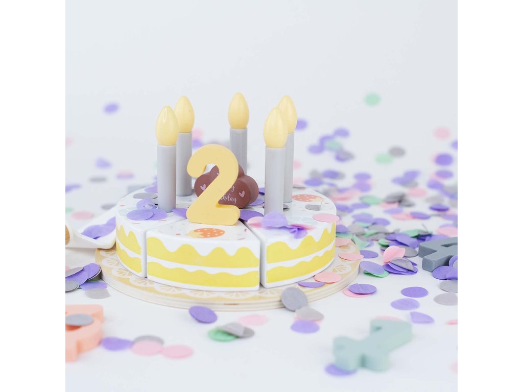 Fa játék születésnapi torta – BusyKids