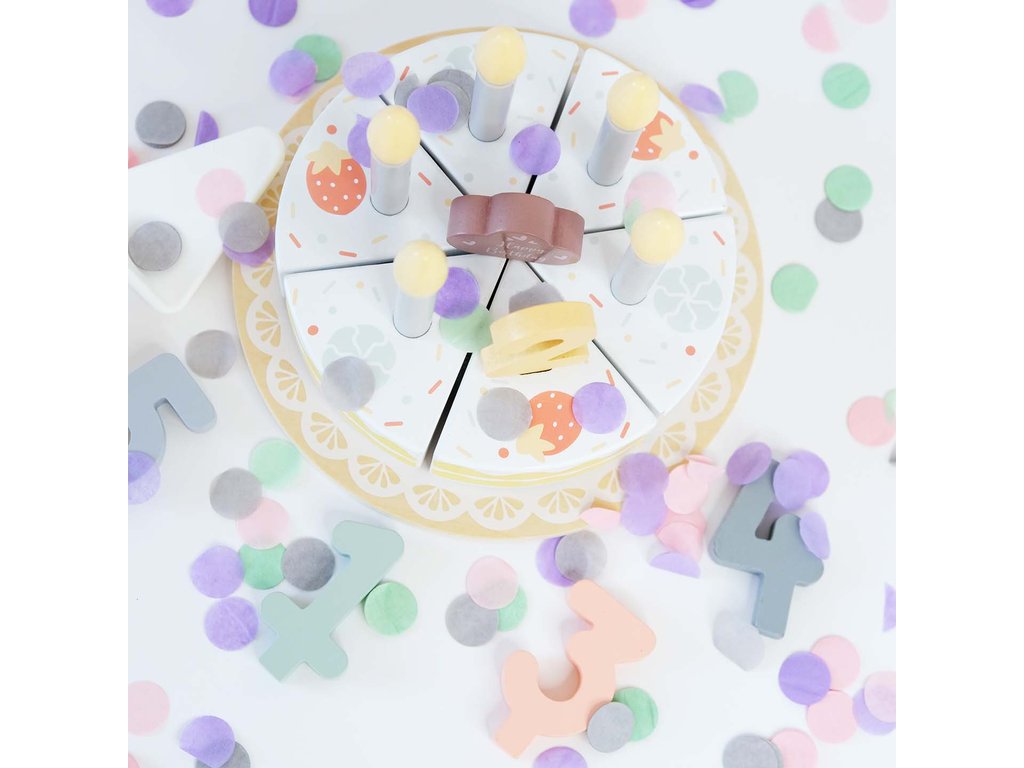 Fa játék születésnapi torta – BusyKids