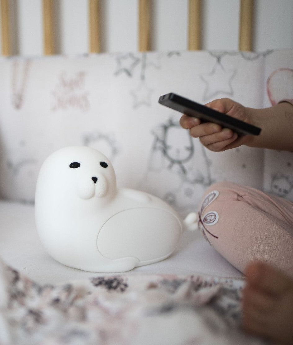 Seal Silicone Lamp with Remote - White
